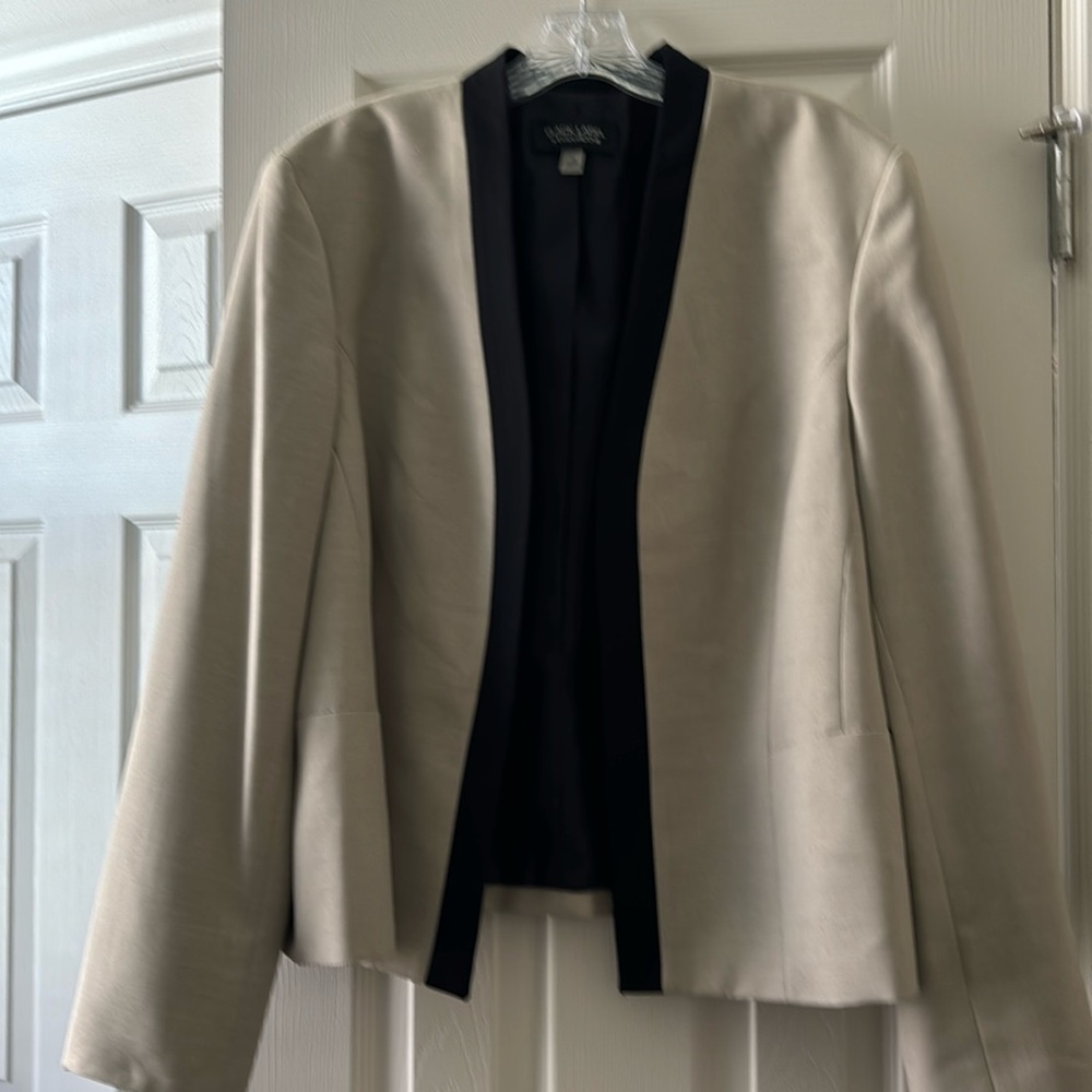 Evan Picone Cream Blazer with Black Trim